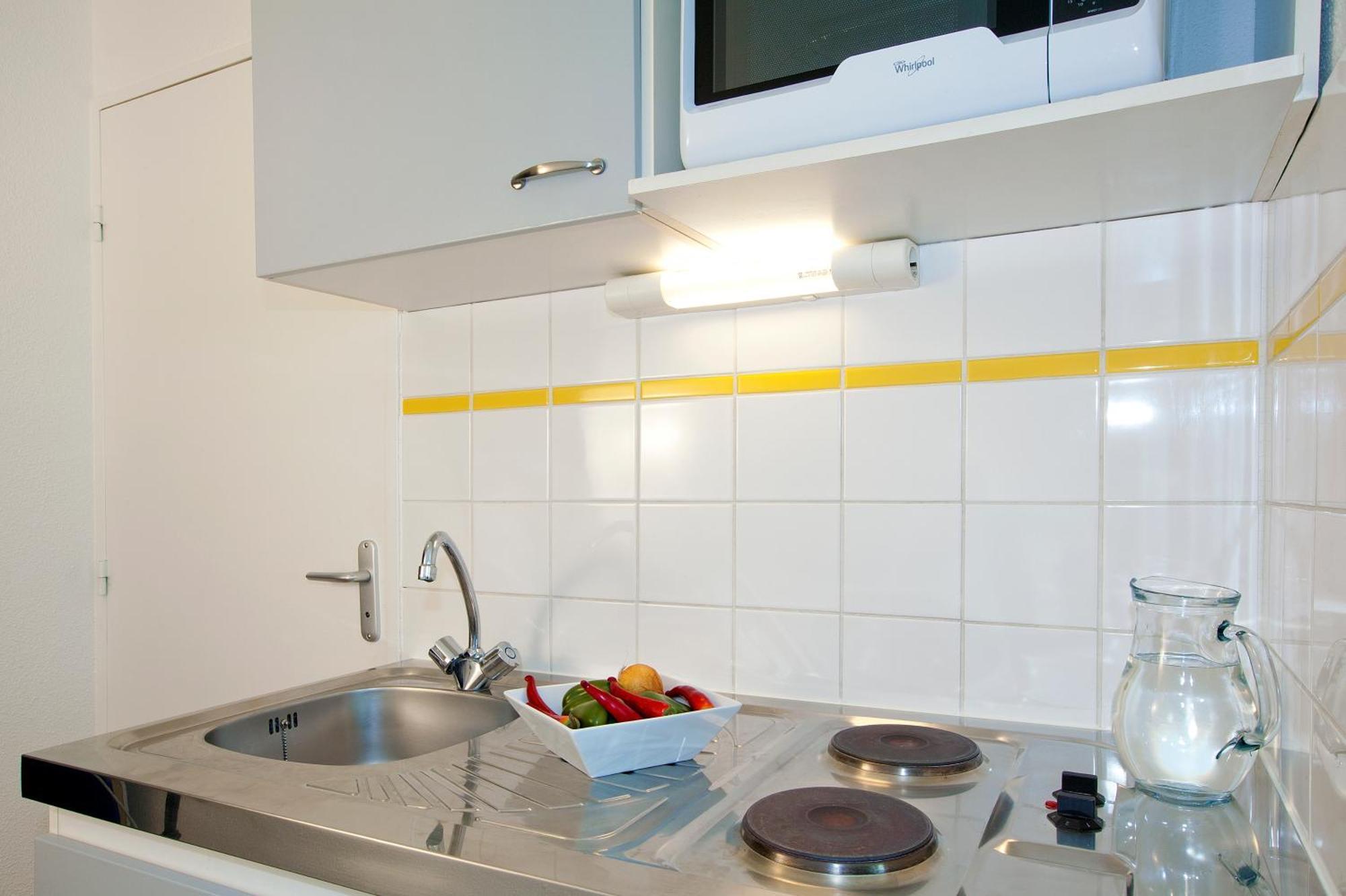 Studio Lit Double avec Kitchenette